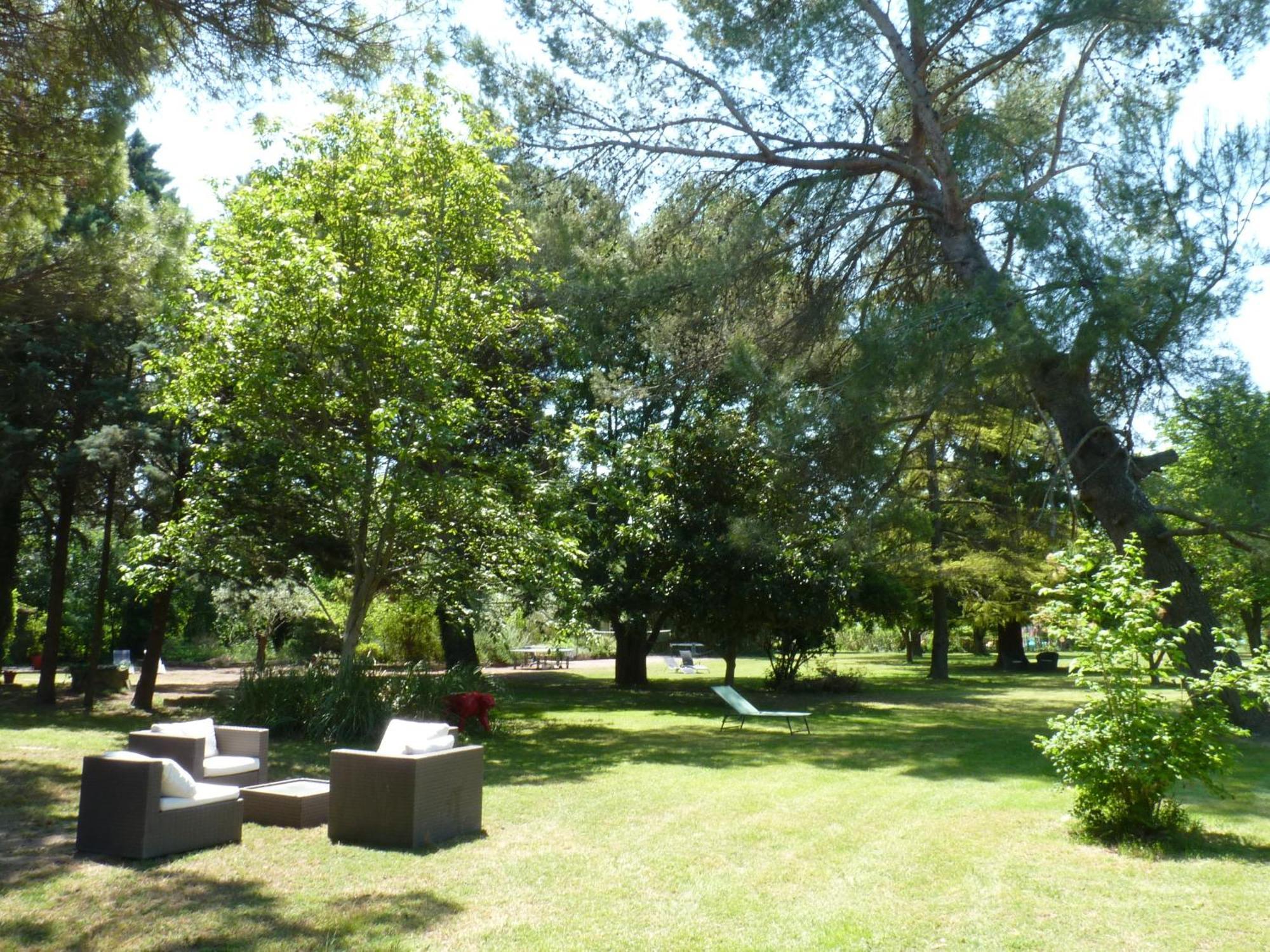 Domaine De Rhodes B&B Avignon Exterior photo