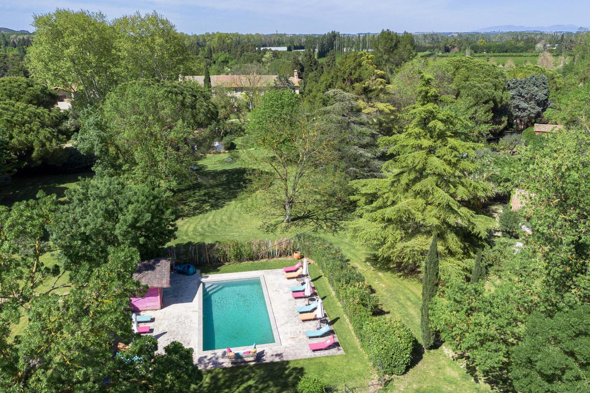 Domaine De Rhodes B&B Avignon Exterior photo